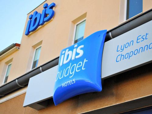 photo chambre ibis budget Lyon Est Chaponnay