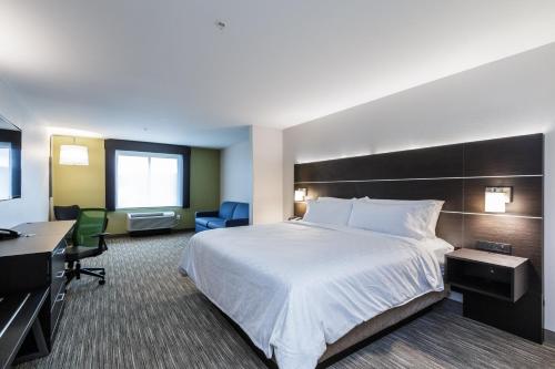 Holiday Inn Express & Suites- South Bend Casino, an IHG Hotel