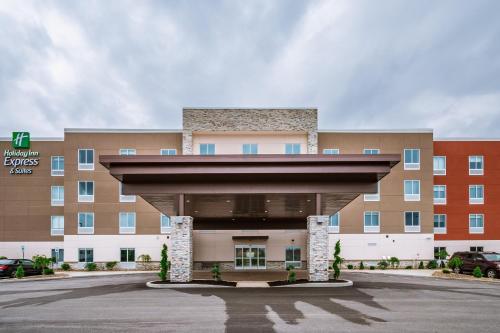 Holiday Inn Express & Suites- South Bend Casino, an IHG Hotel