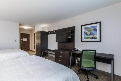 Holiday Inn Express & Suites- South Bend Casino, an IHG Hotel