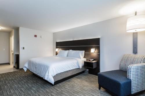 Holiday Inn Express and Suites- South Bend Casino