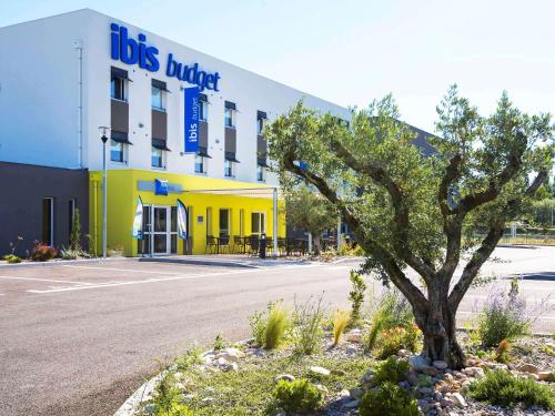 Ibis Budget Porte de Camargue - Hotel - Saint-Martin-de-Crau