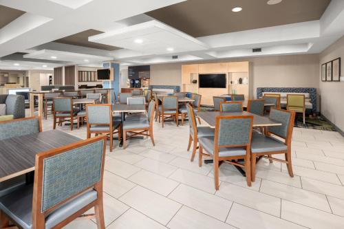 Holiday Inn Express Hotel & Suites Marysville, an IHG Hotel