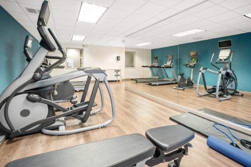Holiday Inn Express Hotel & Suites Marysville an IHG Hotel - image 6