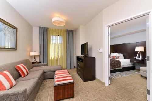 One-Bedroom Double Suite with Two Double Beds