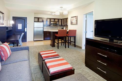 Executive One-Bedroom Double Suite with Two Double Beds