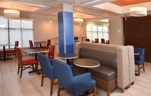 Holiday Inn Express Hotel & Suites Selma By IHG - 식음료(F&B)