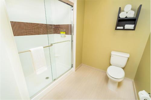 2 bedrooms, 4 beds