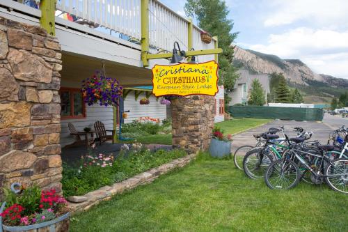Cristiana Guesthaus - Accommodation - Crested Butte