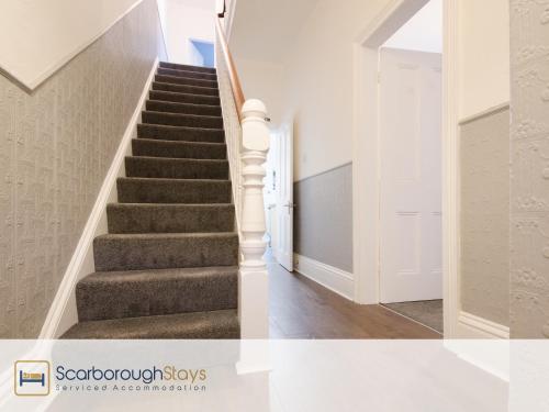 Scarborough Stays - Victorian Townhouse - 5 Bedrooms - SLEEPS 9