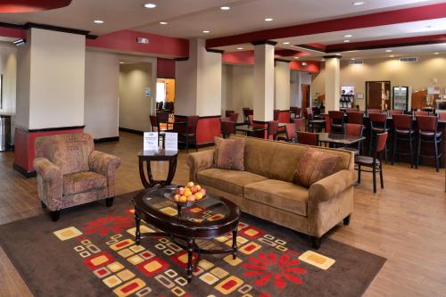 Holiday Inn Express Hotel & Suites Sherman Highway 75 by IHG in Sherman, USA