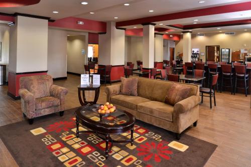 Holiday Inn Express Hotel & Suites Sherman Highway 75