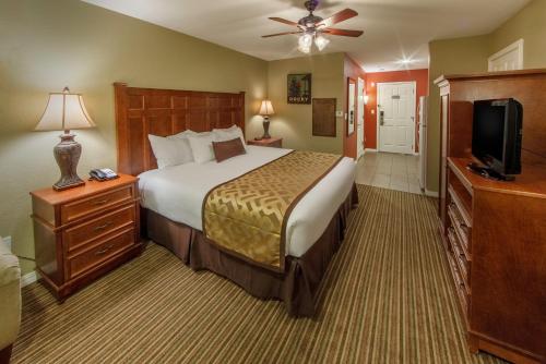 Holiday Inn Club Vacations Piney Shores Resort an IHG Hotel - image 9