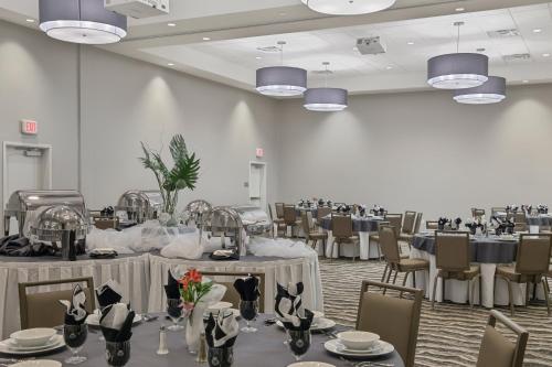 Staybridge Suites - Florence Center, an IHG Hotel