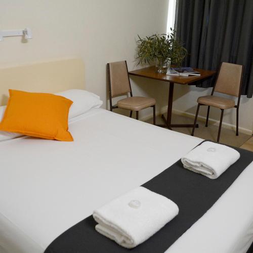 Shamrock Hotel Motel Temora in Temora
