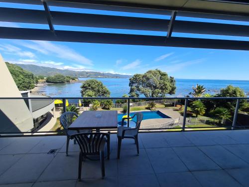 Erkély/terasz, Te Kaha Beach Hotel in Te Kaha