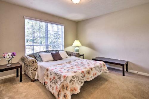 Resort Family Gem with Grill Right off I-10! in Katy, USA