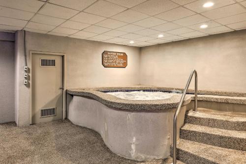 Mtn Condo with Ski Locker and Pools 3Mi to Resort - image 12
