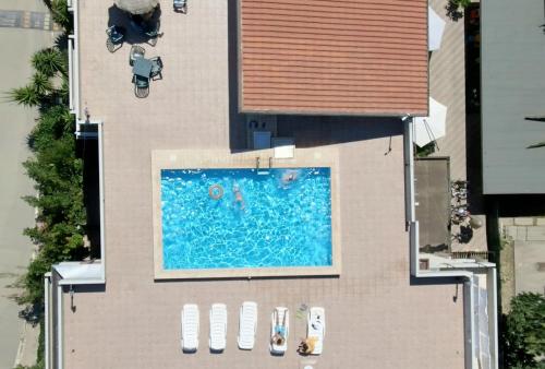 Hotel Nel Pineto - image 2