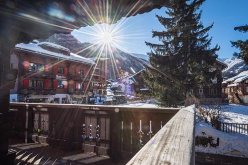 Village Apartment with Matterhorn View