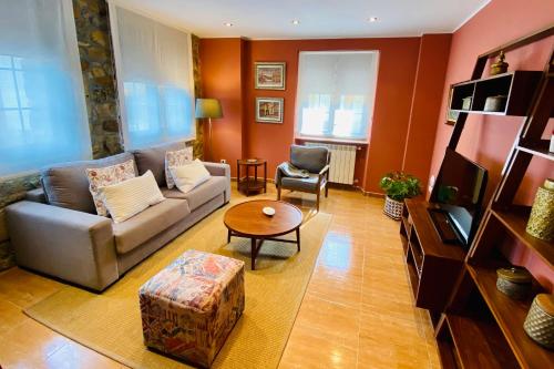 2 twin beds, 1 sofa bed