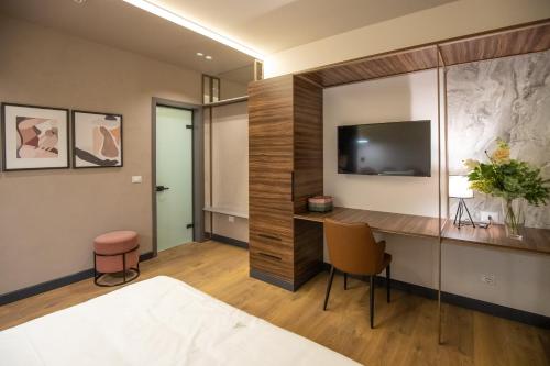 248206601 Allure Boutique Hotel