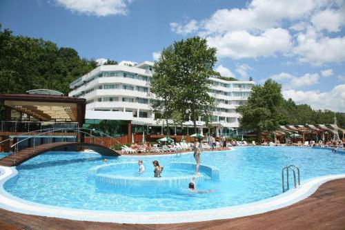 泳池, Hotel Arabella Beach in 阿爾伯納