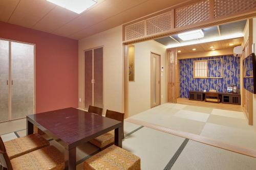 Hotel Amaterrace Nippombashi-higashi - Tap to explore photos