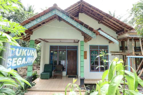 Homestay Mbah Parni