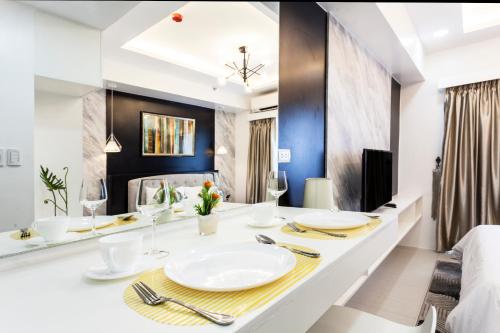Elegant Living at Grace Residences T3-2206 Taguig-Steps from SM Aura and BGC, Manila (fotografie 9)