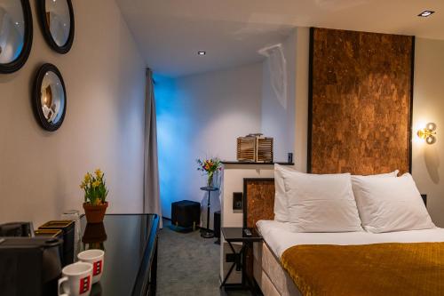 PH Hotel de Entree - image 10