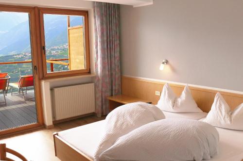 Schenna Garni Eden Bed & Breakfast - image 10