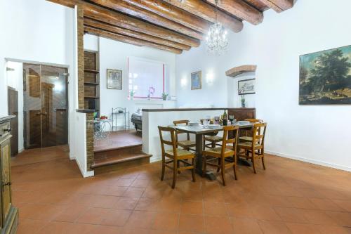 GuestHost - Center ZTL Lovely Apartment - Ferrara