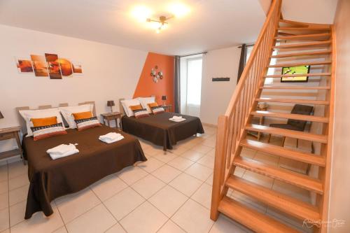 3 double beds