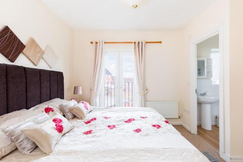 6 bed house with free secure parking & 3 bathrooms, Wolverhampton (foto 10)