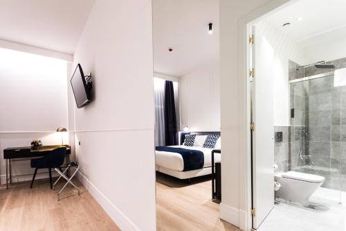 Junior Suite with Terrace image 4