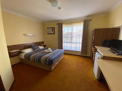Donnybrook Motel photo