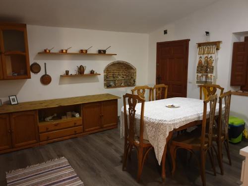 Iekārtas, Cal Valero in Duesaigues