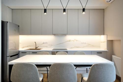 The Flirty Athens apartment - image 14