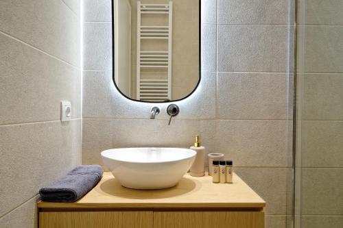 The Flirty Athens apartment - image 7