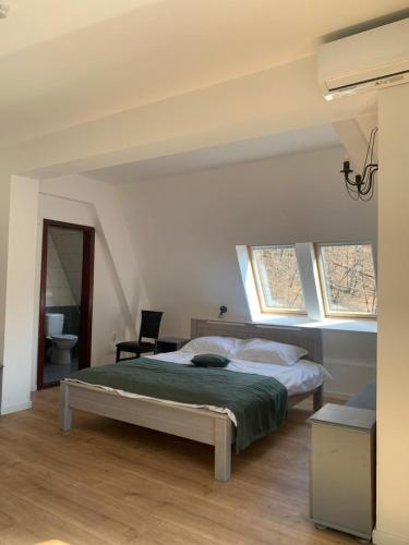 Pension Casa Vanatorilor - image 2