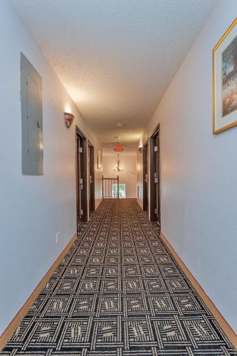 Super 8 by Wyndham Colorado Springs/Chestnut Street image 29