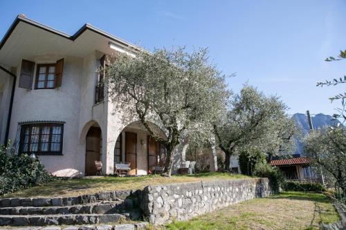 IseoLakeRental - Villa Flavia - Accommodation - Riva di Solto