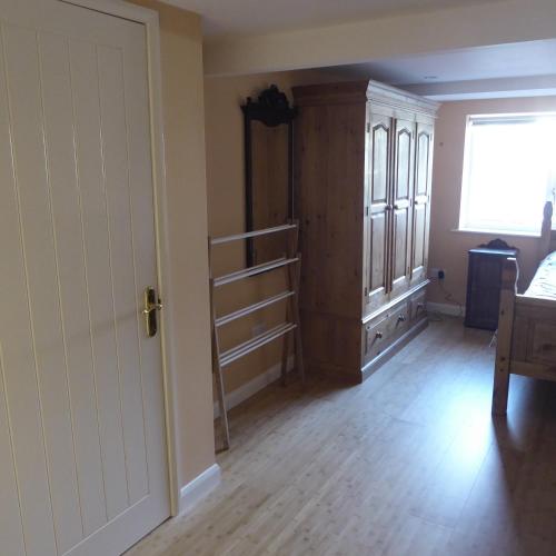 2 Single Beds Lovely Home