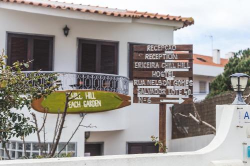 Ericeira Chill Hill Hostel & Private Rooms - Peach Garden - image 12