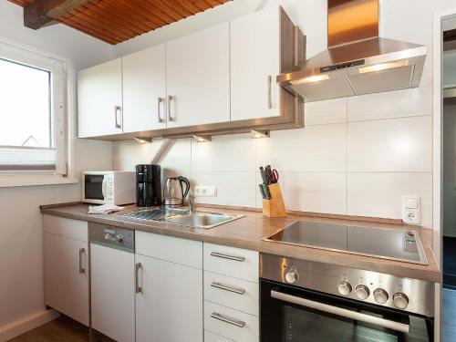 One-Bedroom Apartment image 8
