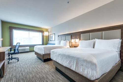 Holiday Inn Express And Suites Denton South in Дентон