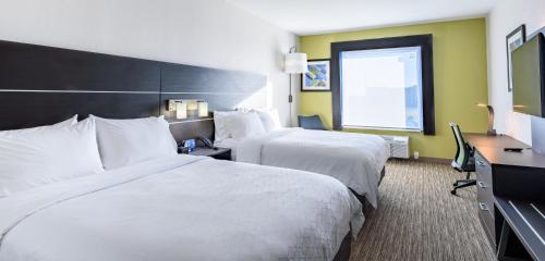 Standard Queen Room with Two Queen Beds