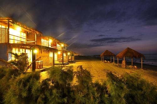 Bejárat, Hoja de Palma Bungalows in Canoas De Punta Sal