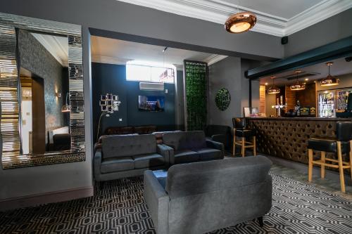 The Scarborough Hotel - image 5